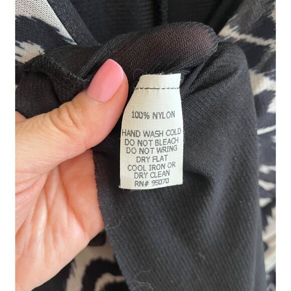 Anthropologie Weston Wear V-Neck Ruffle Dress Black & Gray Abstract Print Medium - Picture 8 of 9